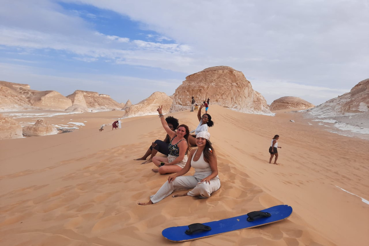 White desert tour package